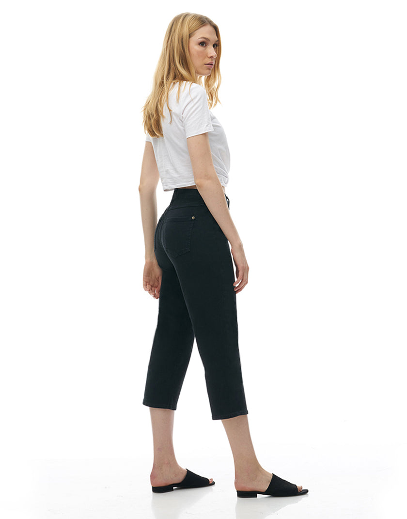 CHLOE CROP STRAIGHT JEANS / Black