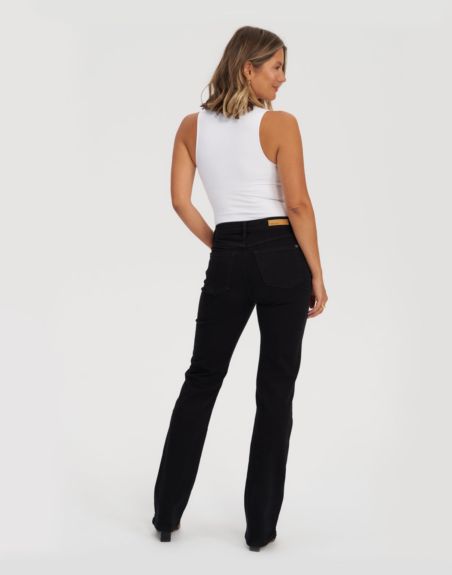 CHLOE CLASSIC RISE STRAIGHT JEANS / BLACK