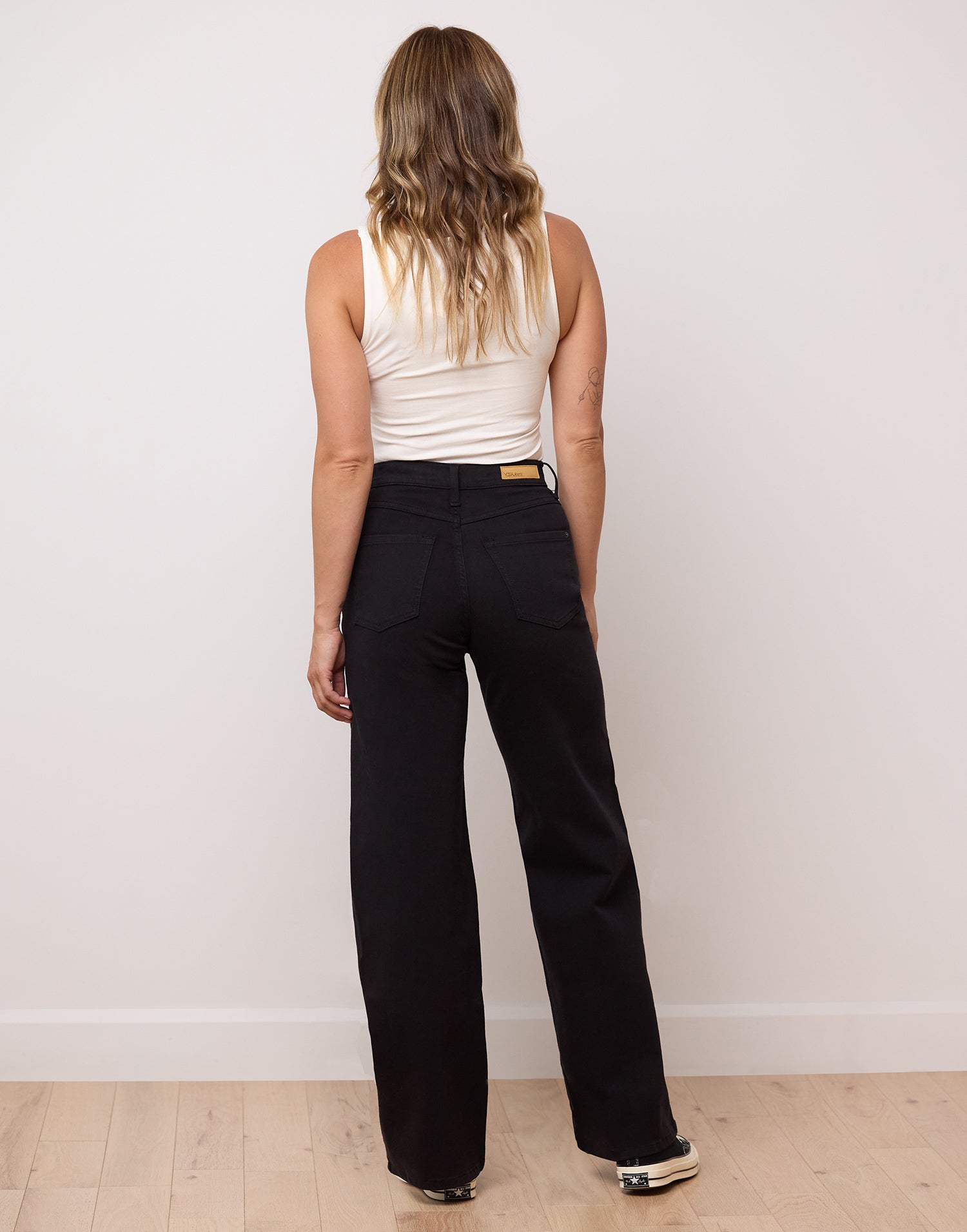 LILY WIDE LEG JEANS / OFF-BLACK