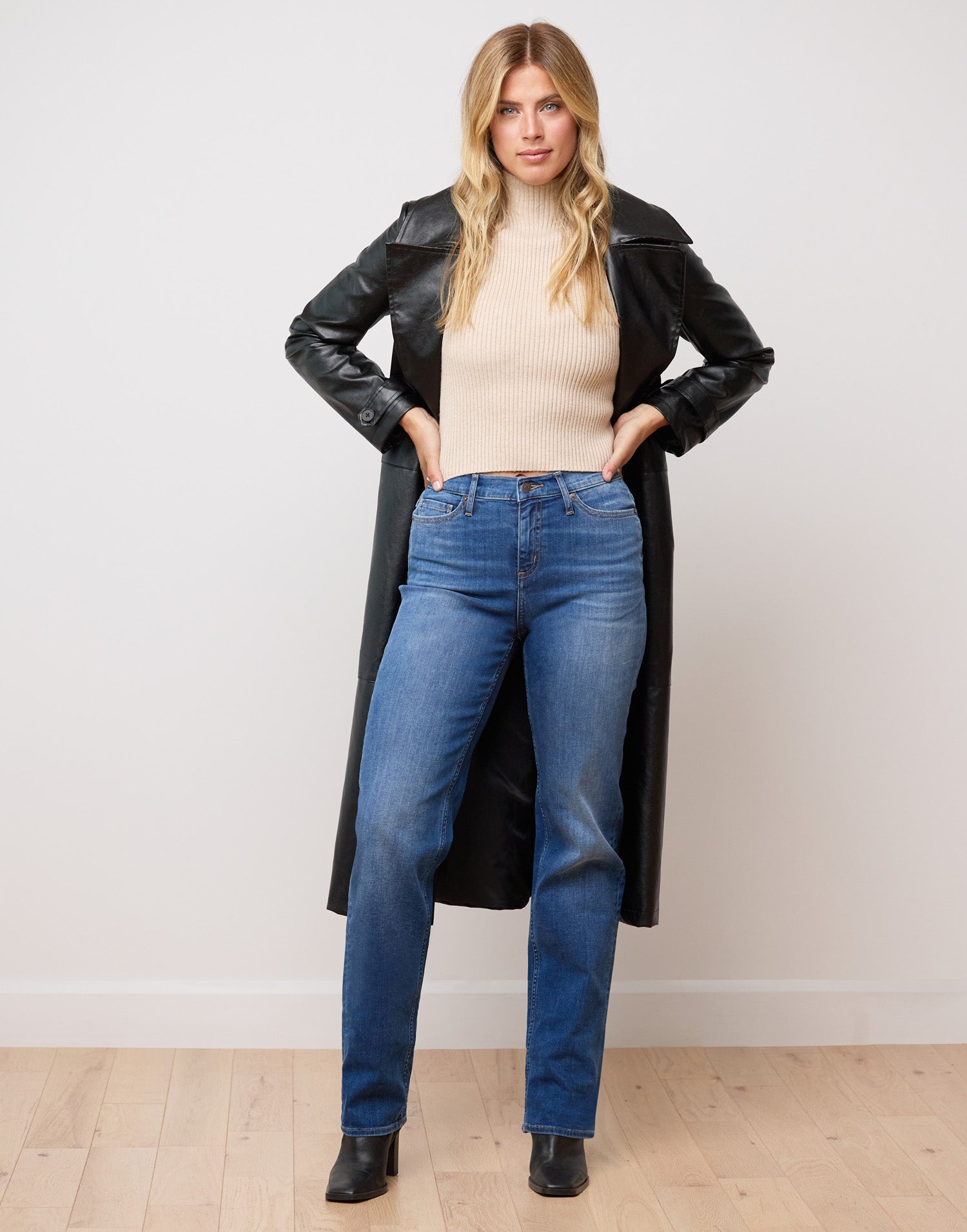 CHLOE STRAIGHT JEANS / EVERYDAY BLUE