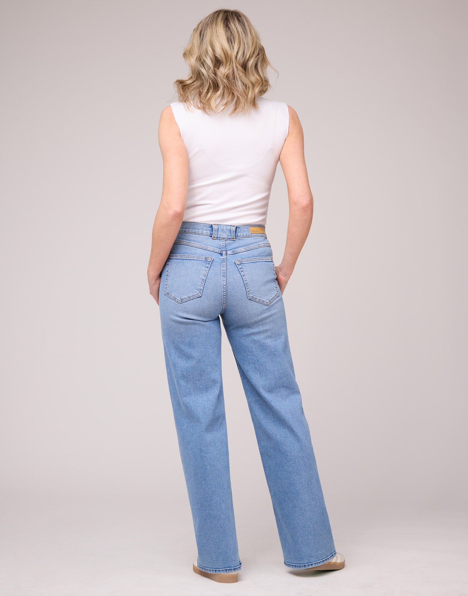 LILY WIDE LEG JEANS / ENDLESS SEA