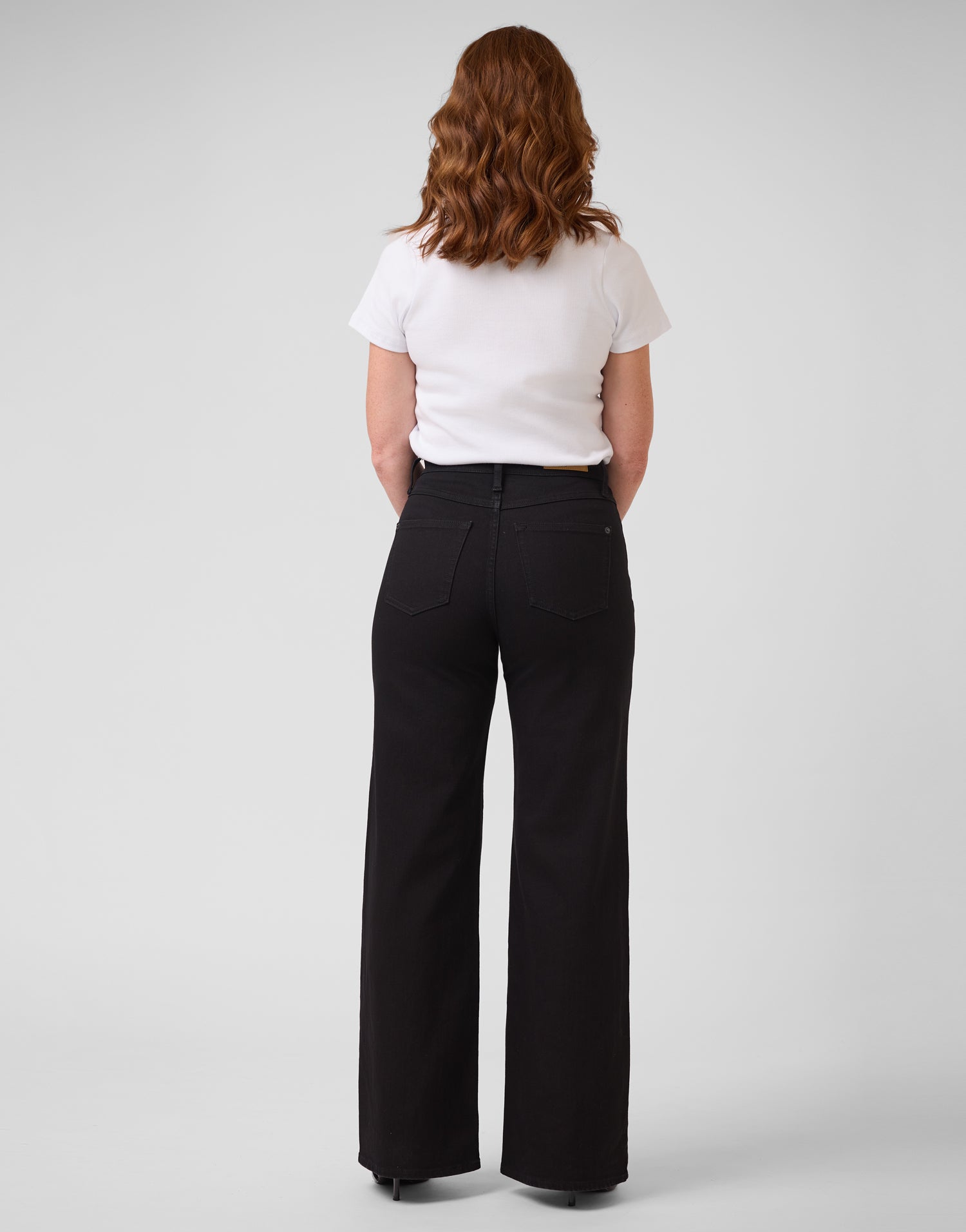 LILY WIDE LEG JEANS / BLACK